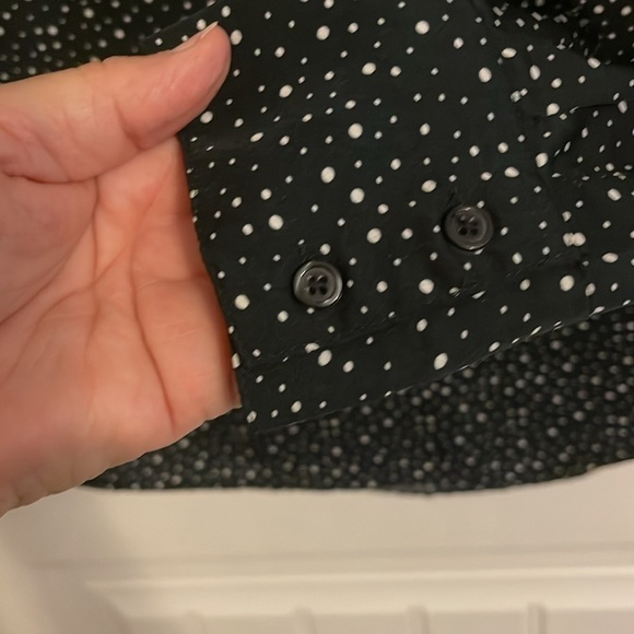 J Crew | Long Sleeve Blouse Black White Polka Dot 1/4 Button down Women’s sz S - Picture 5 of 9